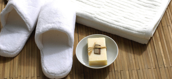 Why You Should Care What Your Bath Tub Mat is Made Out Of